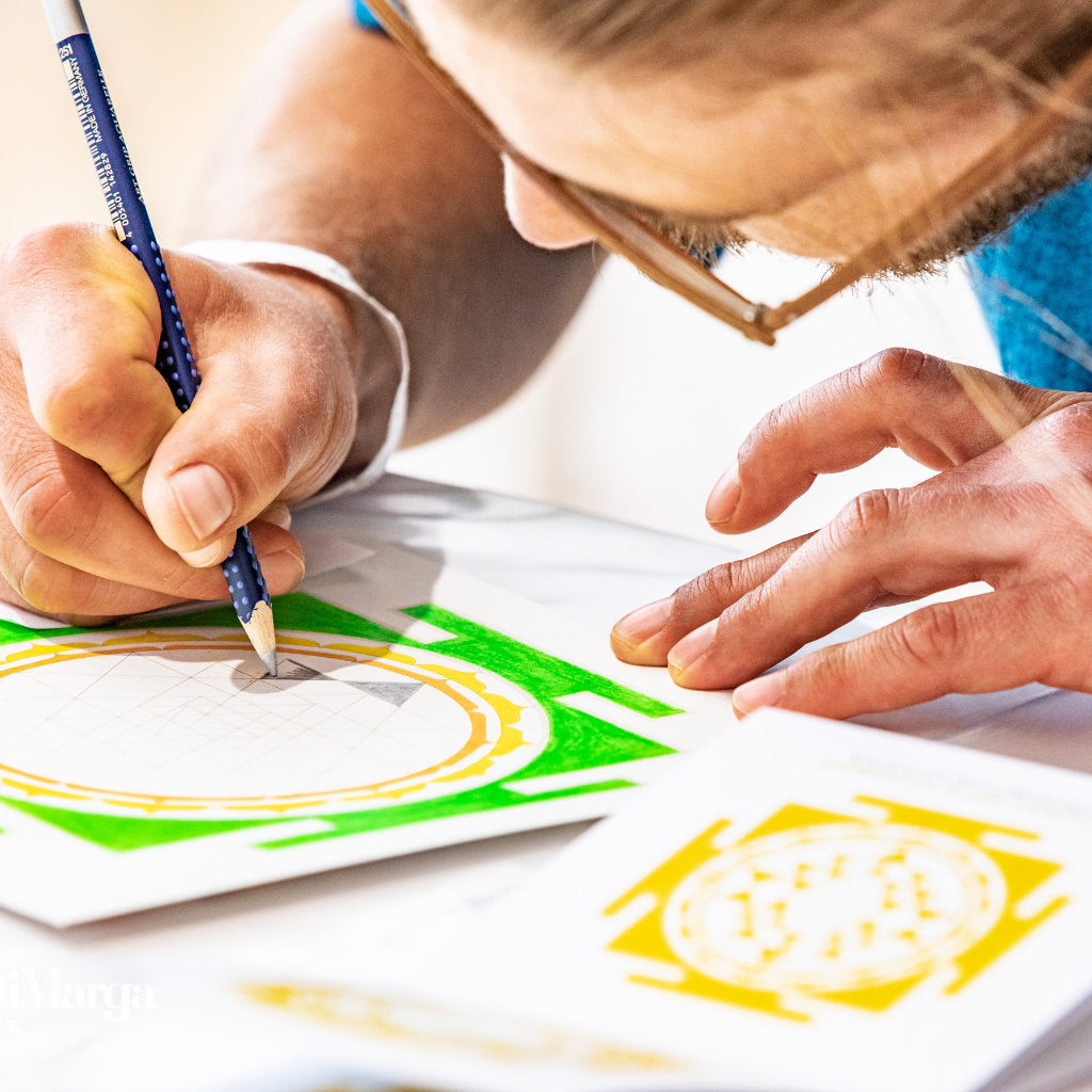 SRI YANTRA PAINTING MEDITATION - INTRODUCTION COURSE - APR